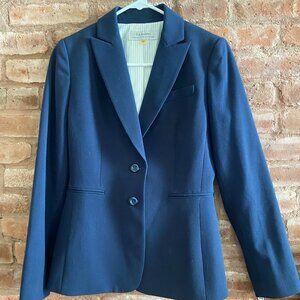Tahari, 2 button blazer, navy lined, tailored fit, never worn, tags on, size 2